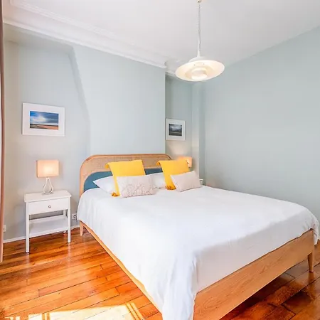 Bastille Trousseau Apartment
